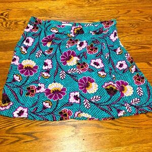 LOFT floral a-line skirt. EUC size 10. Hits above knee.